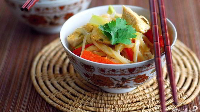 Рецепт Рисовая лапша с курицей по-азиатски