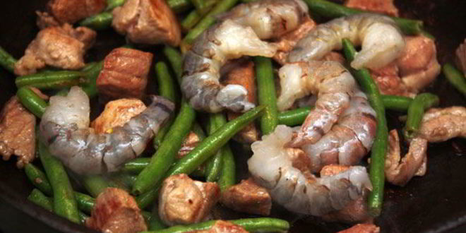 Рецепт рисовая лапша с мясом и креветками