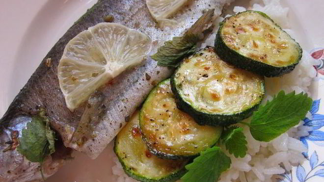 Рецепт Форель радужная, запеченная в духовке