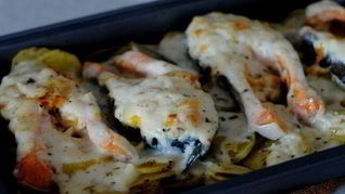 Рецепт Форель в чесночном соусе на картофеле