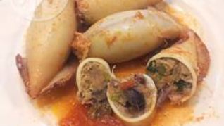 Рецепт Кальмары фаршированные консервированной рыбой