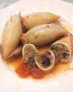 Кальмары фаршированные консервированной рыбой