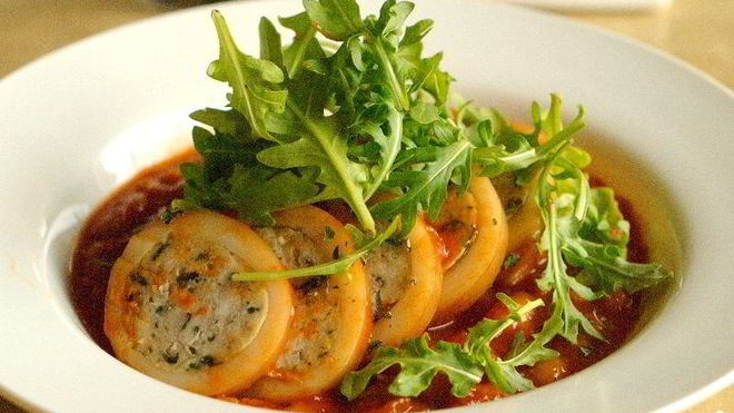 Рецепт Кальмары, фаршированные курицей и грибами