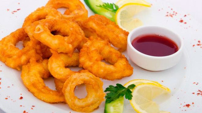 Рецепт Кальмары в кляре с соусом