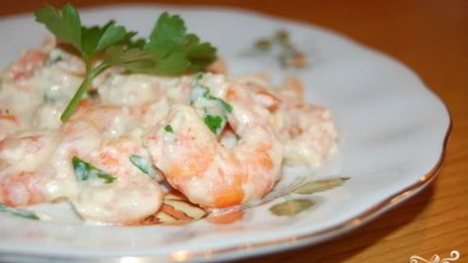 Рецепт Креветки под сливочным соусом
