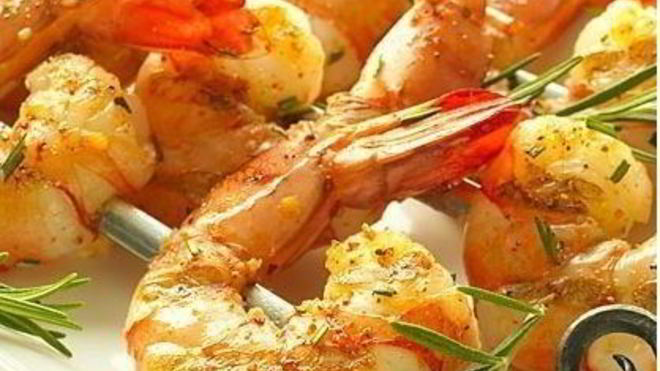 Рецепт Креветки, жаренные на ветках розмарина