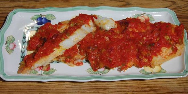 Рецепт палтус, запеченный с помидорами и сельдереем