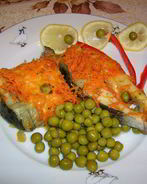 Рыба под морковно-сырной шубой