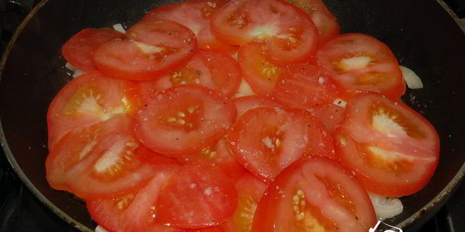 Рецепт рыба с луком и помидорами