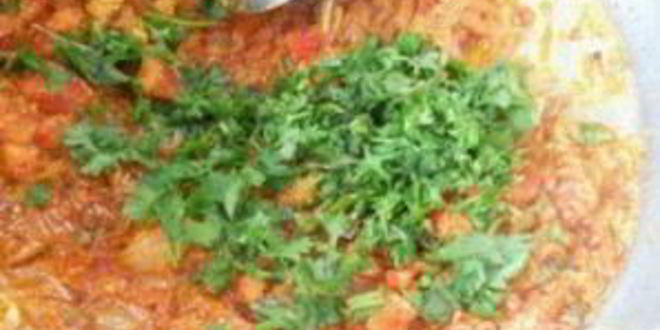 Рецепт рыба с пряным рисом и орехами