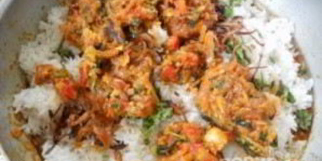 Рецепт рыба с пряным рисом и орехами