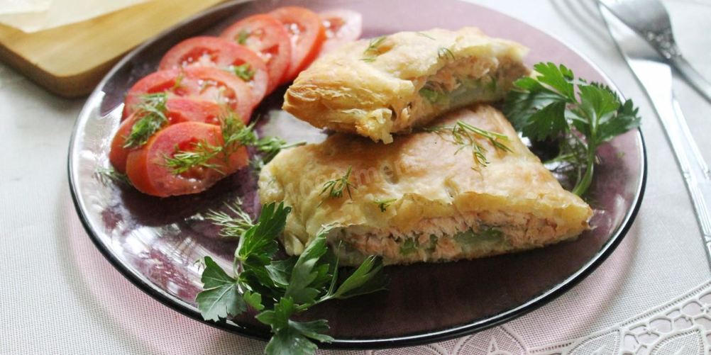 Как приготовить рыба в слоеном тесте