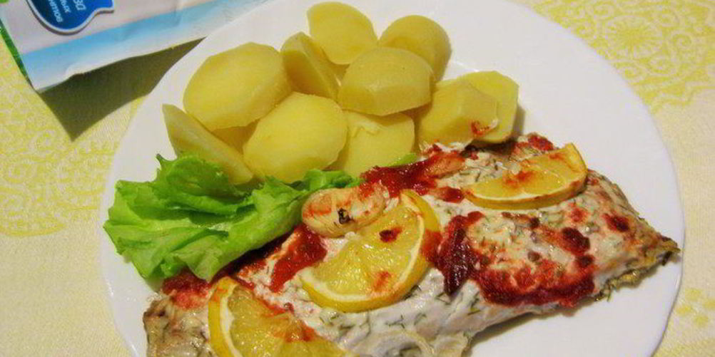 Как приготовить рыба в сметанном соусе