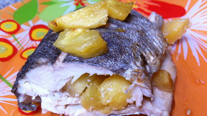 Рецепт Рыба, запеченная с ананасом