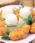 Сом жареный в панировке с рисом