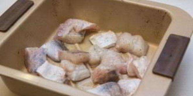 Рецепт судак под сливочным соусом