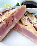 Тунец в кунжуте