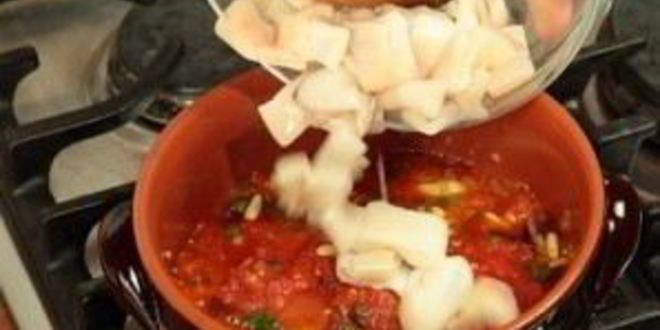 Рецепт тушеные кальмары в соусе