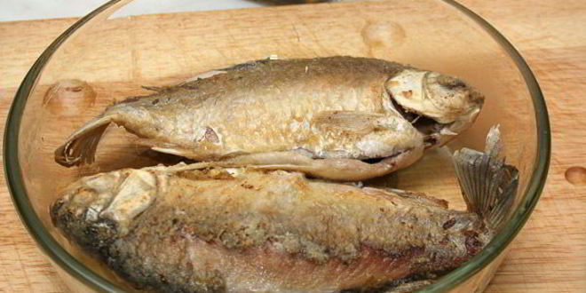 Рецепт запеченые караси с луком