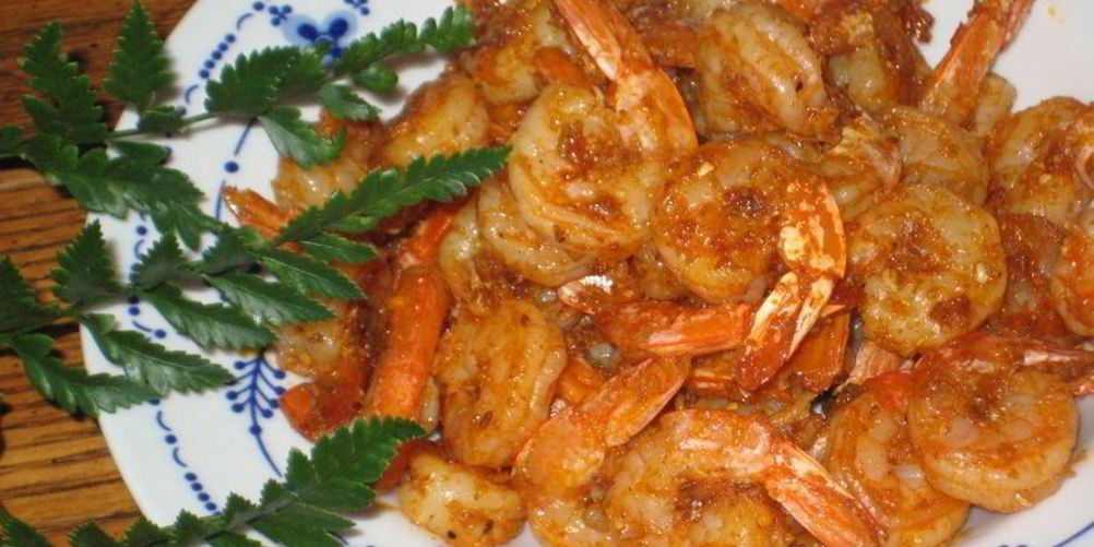 Как приготовить жареные креветки с чесноком