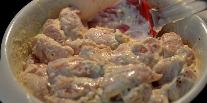 Рецепт куриный шашлык, маринованный в йогурте