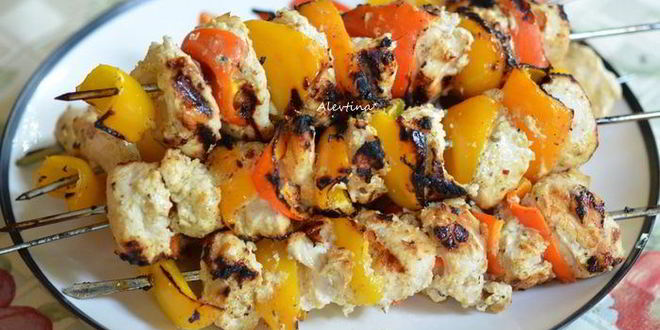 Рецепт куриный шашлык, маринованный в йогурте