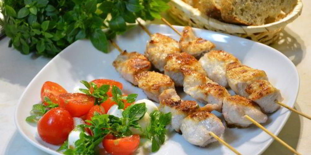 Рецепт шашлык из свинины в ореховом маринаде с грушами