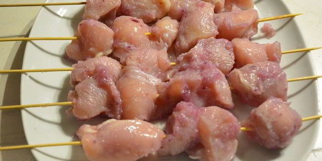 Рецепт куриный шашлык в луковом маринаде