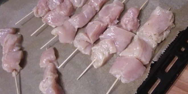 Рецепт куриных шашлычков с арахисовыма соусома