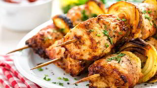 Рецепт Куриные шашлычки в соусе якитори на шпажках