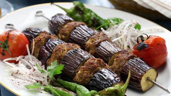 Рецепт Мясной шашлык с баклажанами