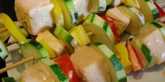 Рецепт пряные шашлычки с овощами и сыром в индийском стиле