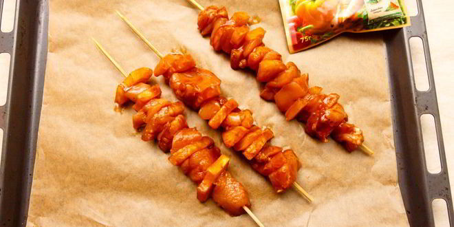 Рецепт шашлычки из куриного филе и ананасов