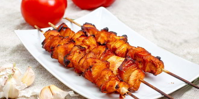 Рецепт шашлычки из куриного филе и ананасов
