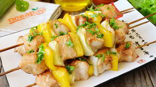 Рецепт Шашлычки из курицы в меду с овощами