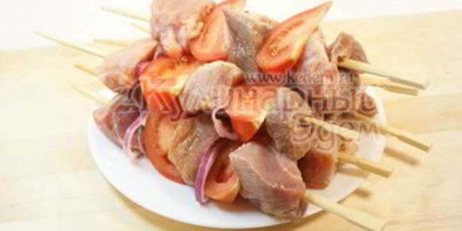 Рецепт шашлычки с помидорками в лимонном маринаде