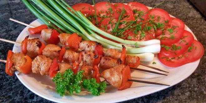 Рецепт шашлык из индейки в кефирном маринаде