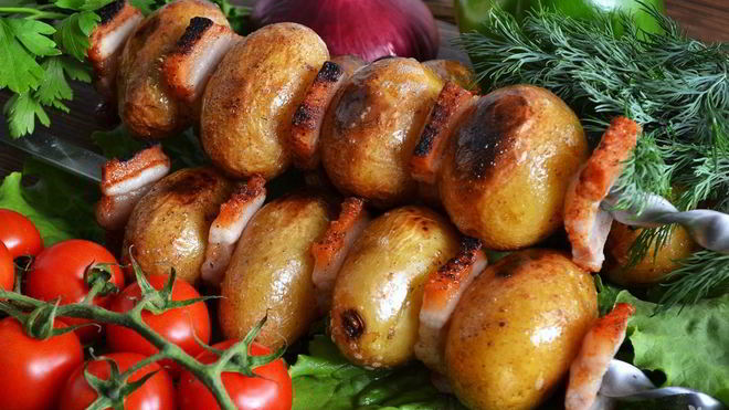 Рецепт Шашлык из картофеля с салом