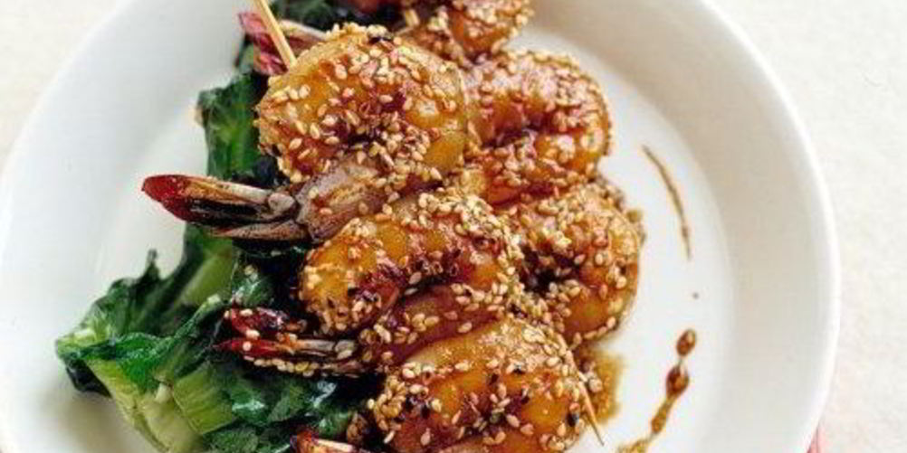 Как приготовить шашлык из креветок с кунжутом в соевом соусе