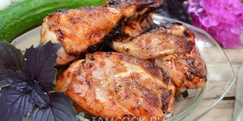 Как приготовить шашлык из курицы в томатном соусе с базиликом