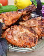 Шашлык из курицы в томатном соусе с базиликом