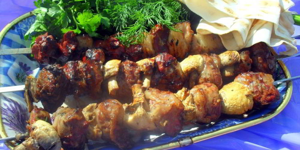 Как приготовить шашлык из печени индейки с шампиньонами