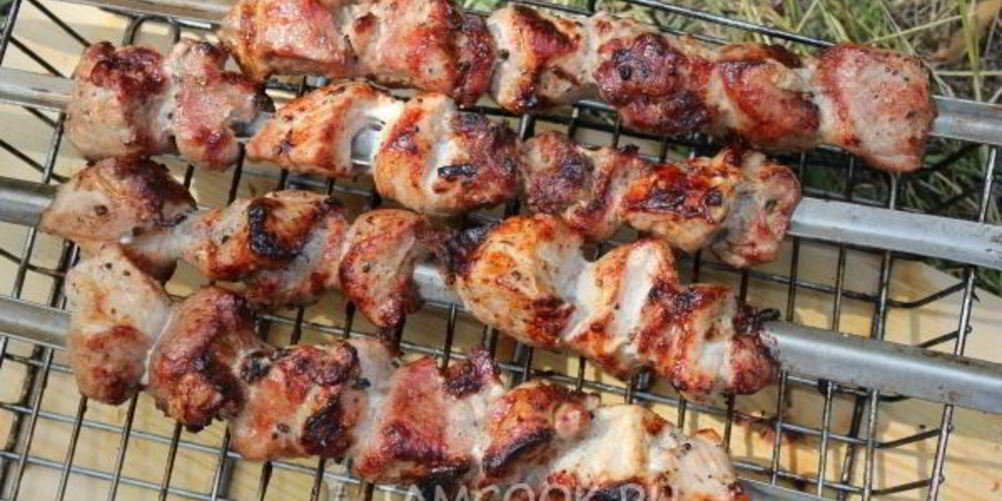 Как приготовить шашлык из свиной шейки с луком