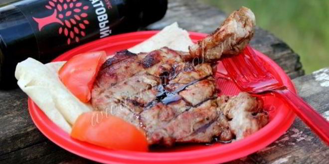 Рецепт шашлык из свиной шейки с луком