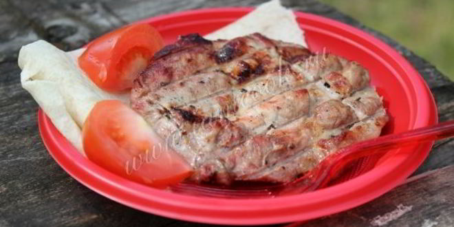 Рецепт шашлык из свиной шейки с луком