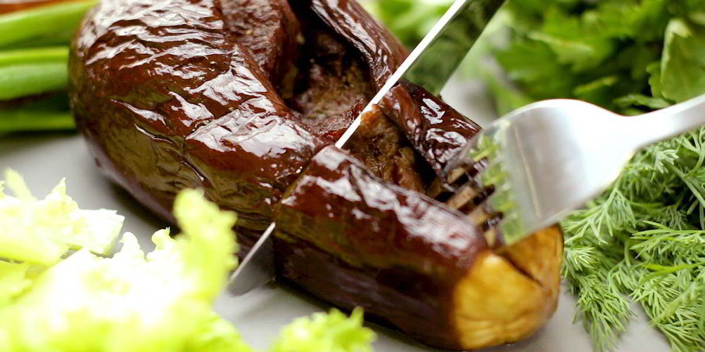 Как приготовить шашлык в баклажанах в духовке