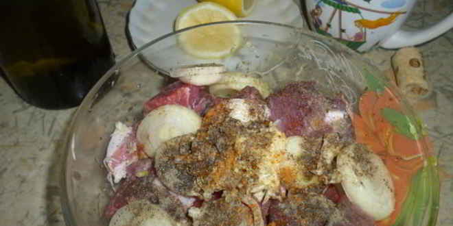 Рецепт шашлык в белом вине на сковороде