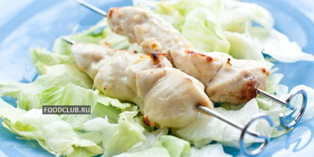 Как приготовить сочные шашлычки из куриной грудки
