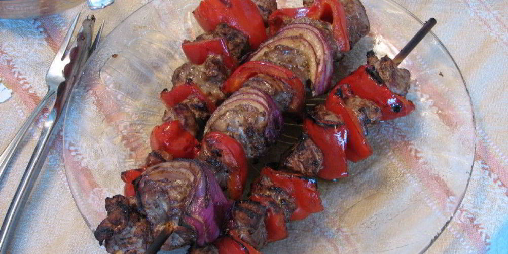 Как приготовить сувлаки — шашлык по-гречески