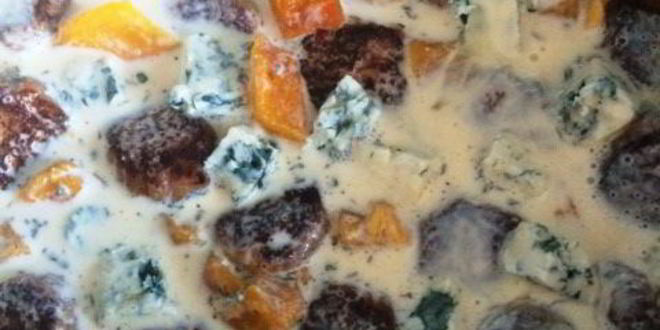 Рецепт киш с тефтелями, тыквой и сыром дор блю